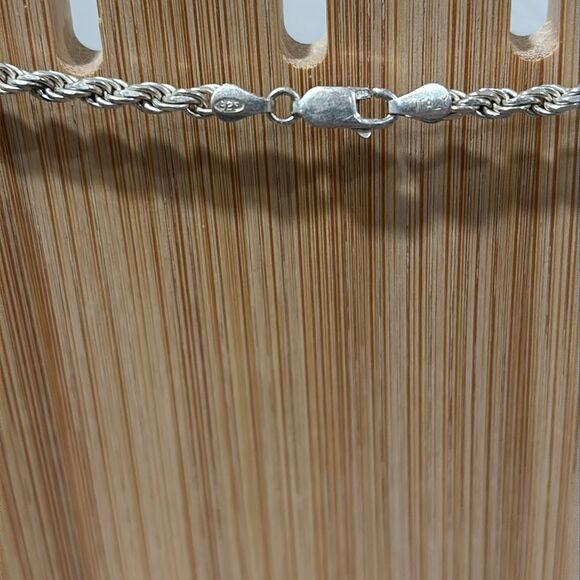 Italy 925 Sterling Silver Cross Pendant and Chain - Picture 3 of 5